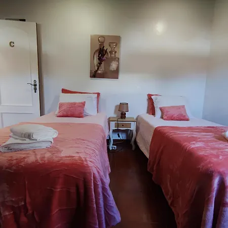 Alenquer, 3-bedroom In Santa Catarina אלנקר