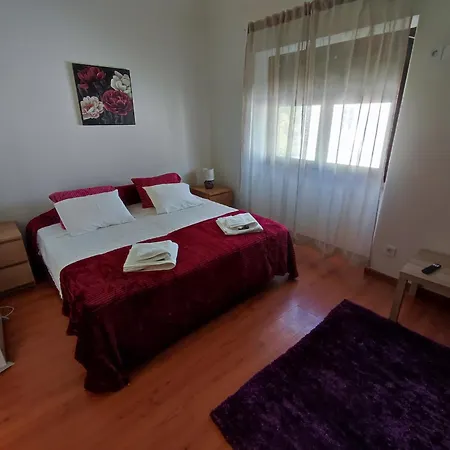 Alenquer, 3-Bedroom Apartment In Alojamento Santa Catarina * Alenquer