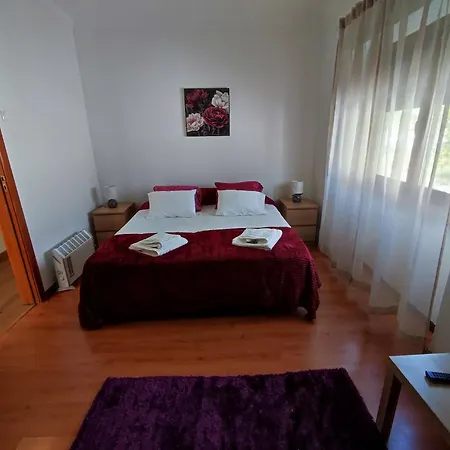 Alenquer, 3-Bedroom Apartment In Alojamento Santa Catarina Alenquer