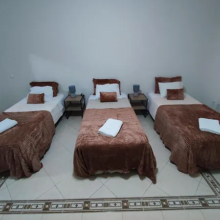 Alenquer, 3-Bedroom Apartment In Alojamento Santa Catarina *