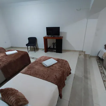 Alenquer, 3-Bedroom Apartment In Alojamento Santa Catarina Lägenhet Alenquer