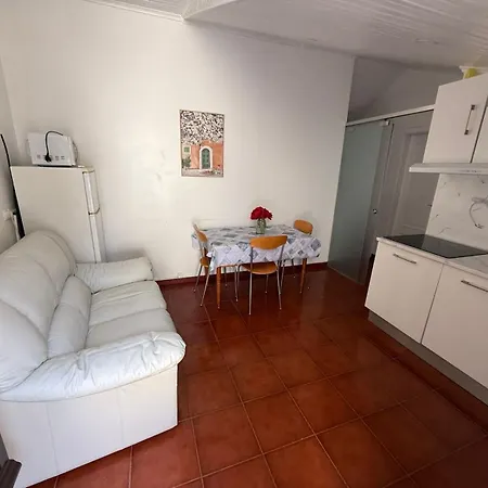 Alenquer, 3-Bedroom Apartment In Alojamento Santa Catarina Alenquer