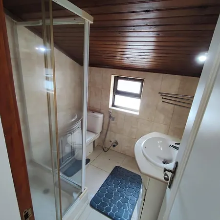 Alenquer, 3-Bedroom Apartment In Alojamento Santa Catarina Apartamento Alenquer