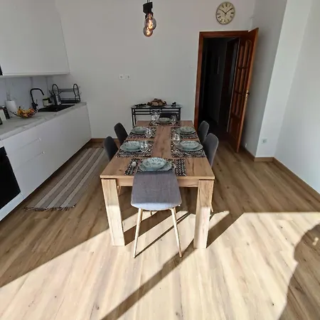 Alenquer, 3-Bedroom Apartment In Alojamento Santa Catarina Lägenhet