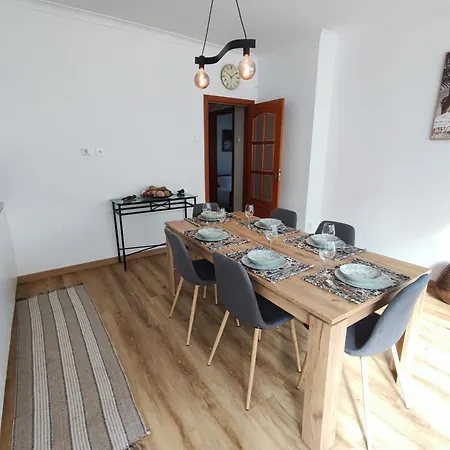 Alenquer, 3-Bedroom Apartment In Alojamento Santa Catarina * Alenquer