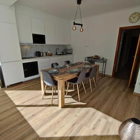 Alenquer, 3-Bedroom Apartment In Alojamento Santa Catarina Apartamento