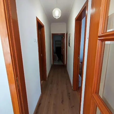 Alenquer, 3-Bedroom Apartment In Alojamento Santa Catarina Lägenhet