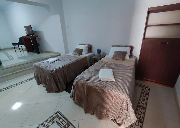 Alenquer, 3-Bedroom Apartment In Alojamento Santa Catarina Appartamento Alenquer