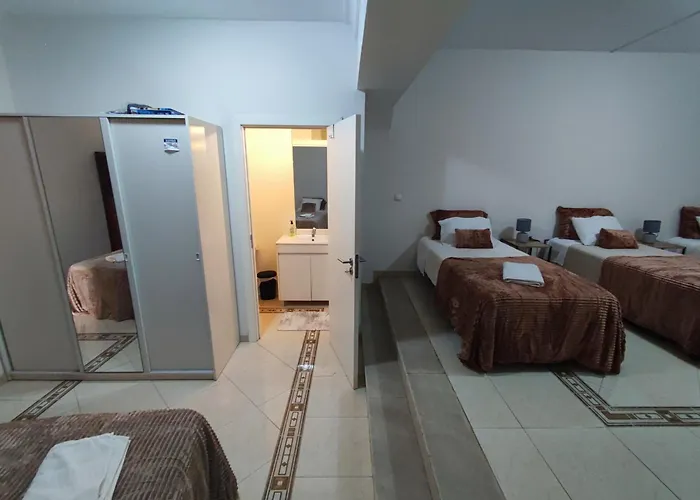 Alenquer, 3-Bedroom Apartment In Alojamento Santa Catarina Appartamento *