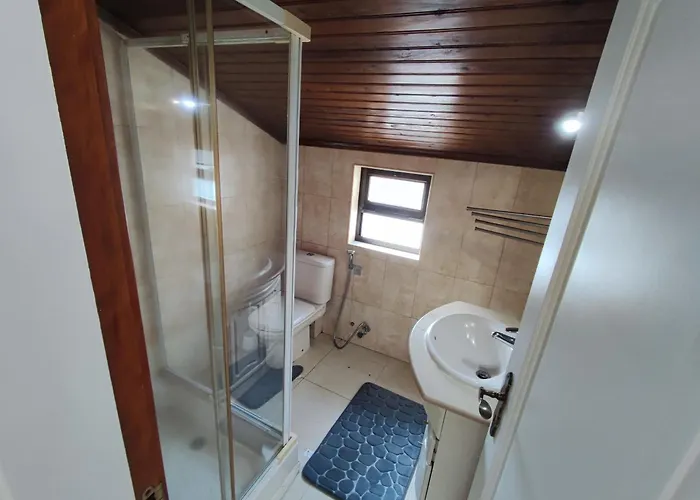 Alenquer, 3-Bedroom Apartment In Alojamento Santa Catarina Appartamento Alenquer