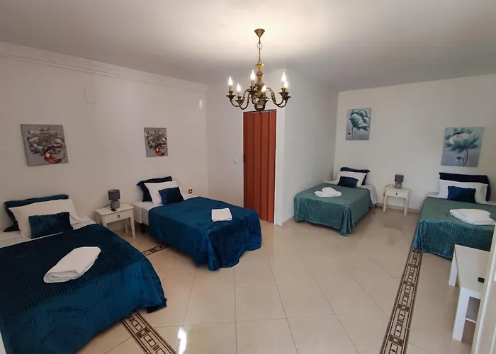 Alenquer, 3-Bedroom Apartment In Alojamento Santa Catarina شقة ألينكوير