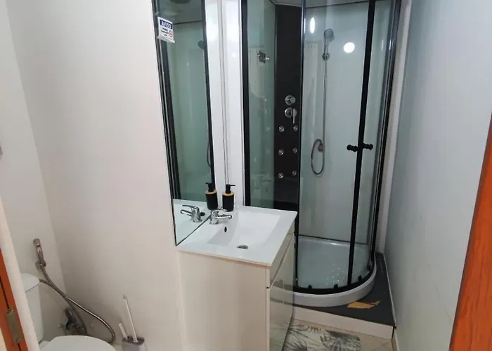 Alenquer, 3-Bedroom Apartment In Alojamento Santa Catarina