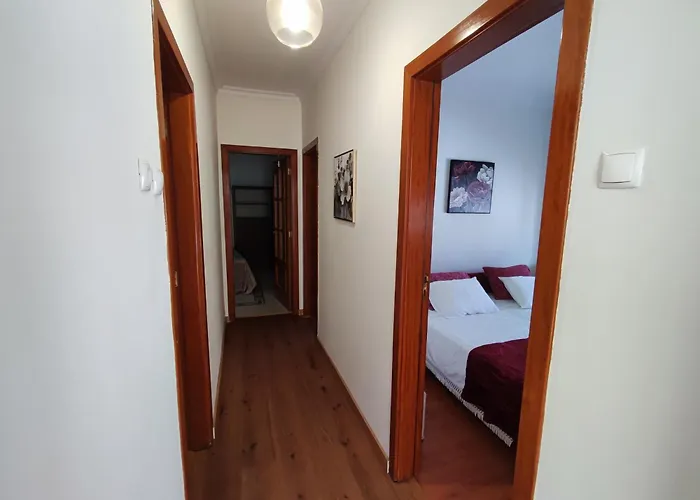 Alenquer, 3-Bedroom Apartment In Alojamento Santa Catarina *