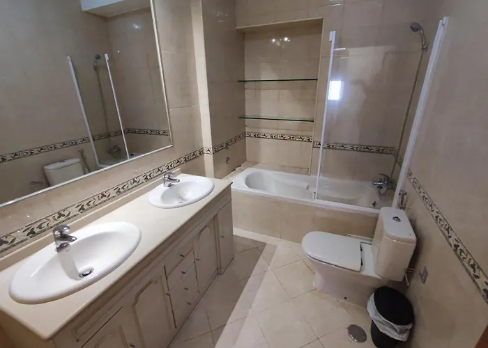 Alenquer, 3-bedroom In Santa Catarina בית הארחה *