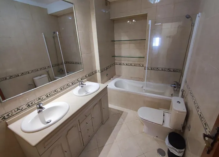 Appartamento Alenquer, 3-Bedroom Apartment In Alojamento Santa Catarina Alenquer